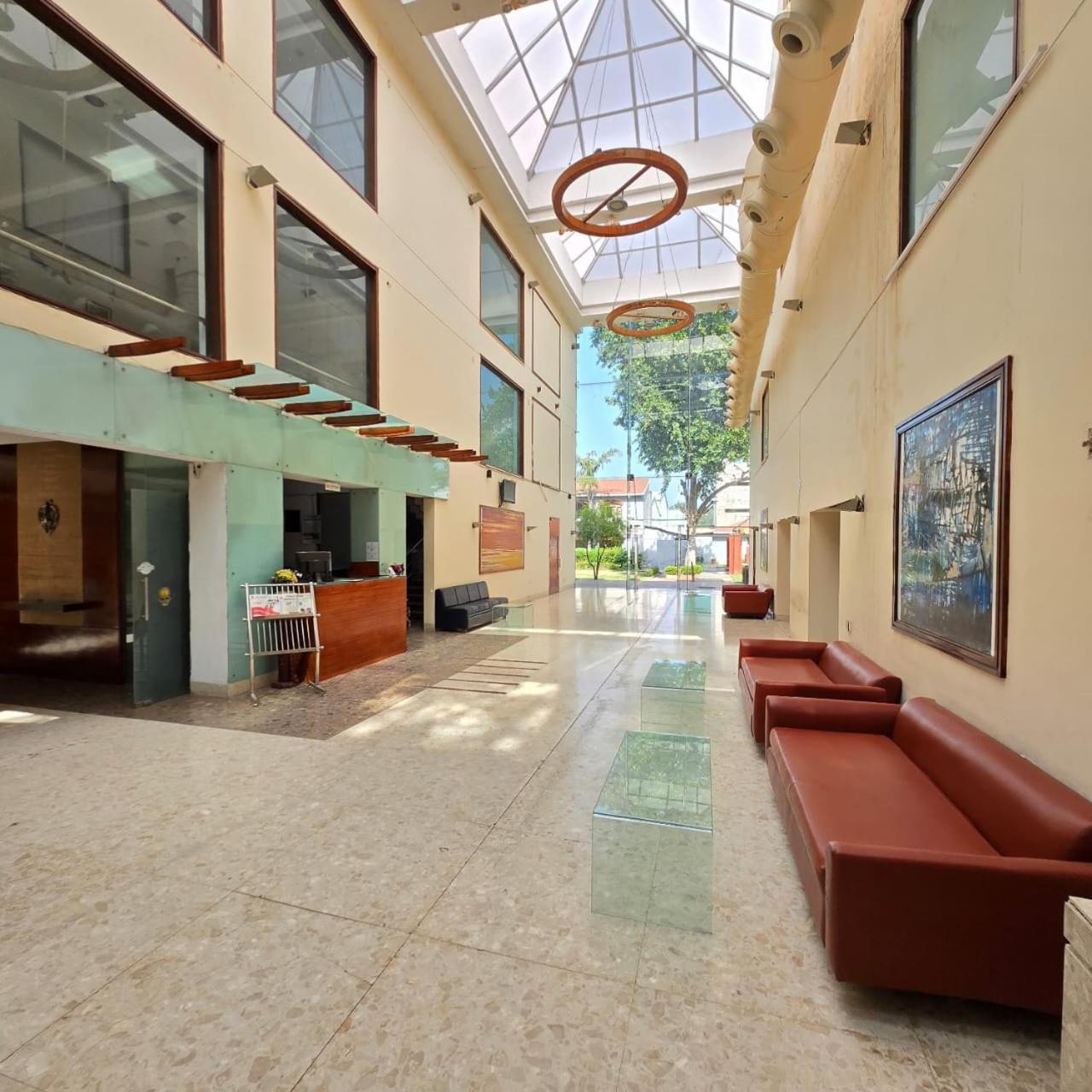 Hotel The Sky Imperial, Gandhinagar Exterior foto